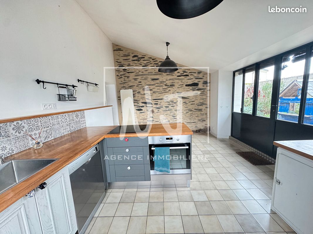 Maison 3 pièces 102 m² · à Loire-Authion · 102 m² · 1 000 €