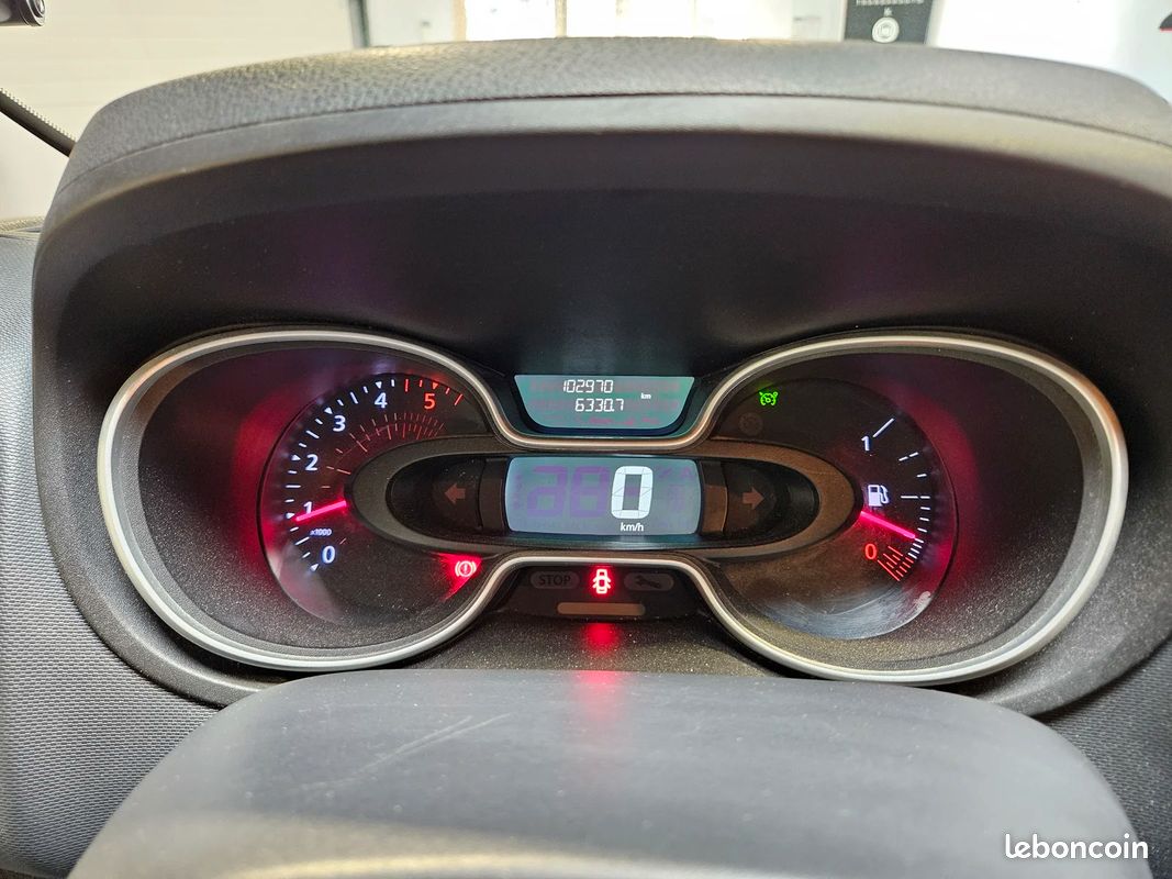 Renault TRAFIC L2H1 1300 Confort / VAN AMENAGE / CT OK / MOTEUR A CHAINE (image 18)