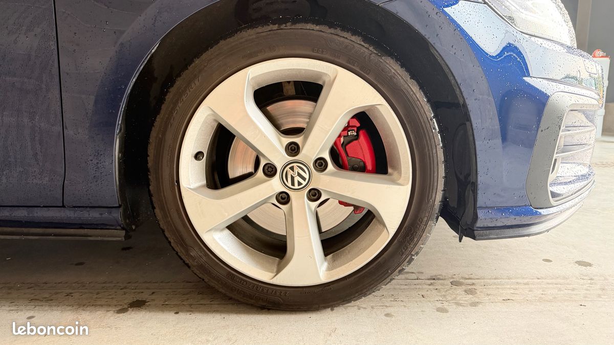 VOLKSWAGEN GOLF GTI 2.0 TSI 230 DSG6 5p - Garantie 6 mois / Siège chauffant / Bleu métallisé / Virtual Cockpit / Phares full LED (image 6)