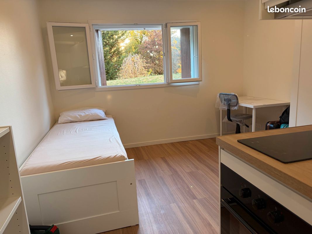 Appartement 1 pièce 14 m² · à Saint-Cloud · 14 m² · 850 €/mois