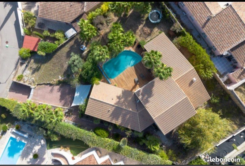 Maison 6 pièces 230 m² · à Juvignac · 230 m² · 890 000 €
