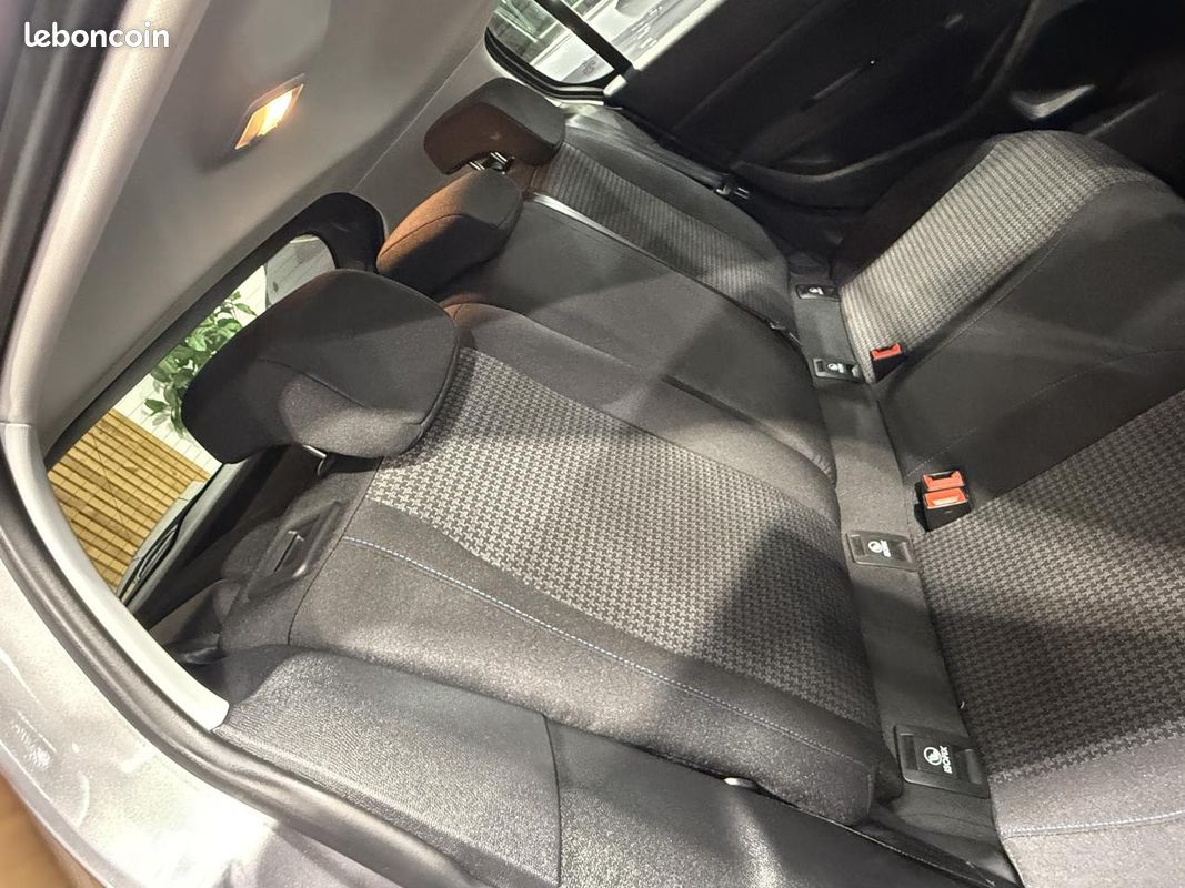 Peugeot 308 1.2 puretech 110 style start-stop (image 39)
