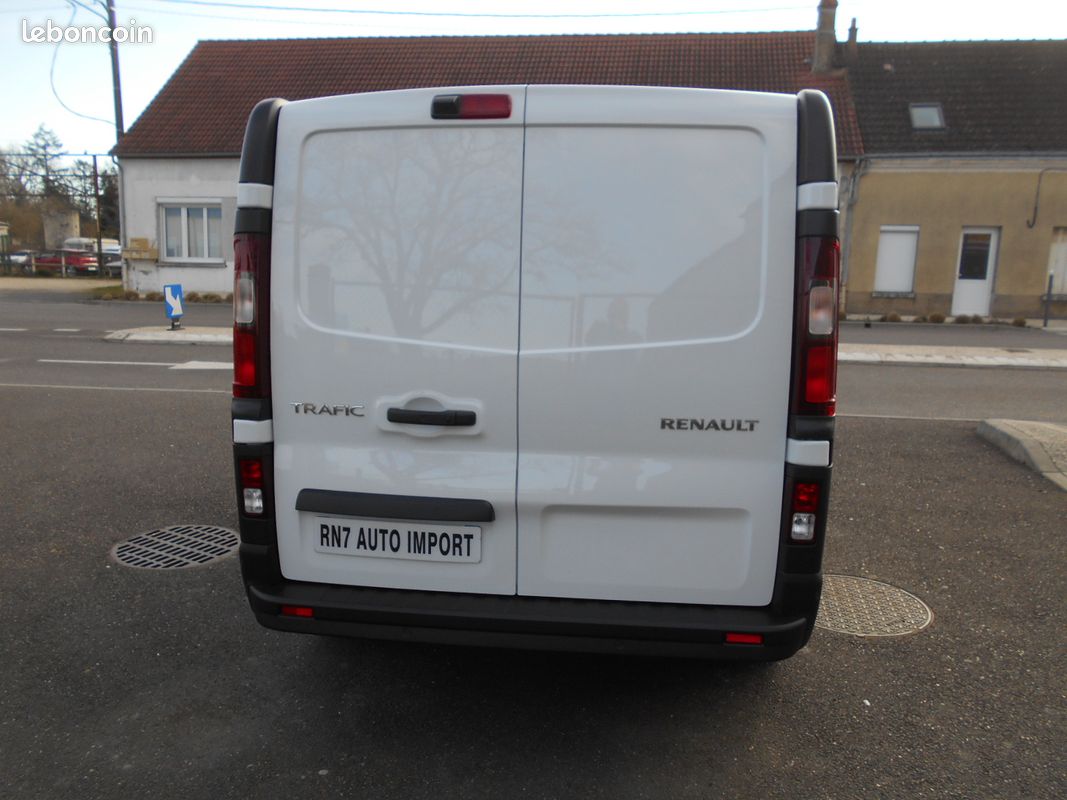 RENAULT TRAFIC NEUF L1H1 2.0 Blue DCi 150cv bvm6 3.0 T. ADVANCE STOCK à 23 917 HT (image 3)