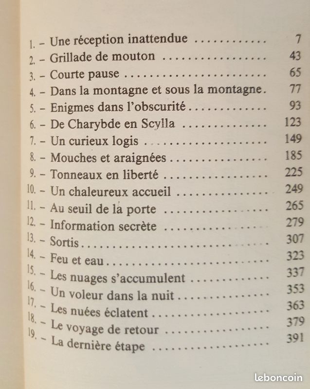 BooK - Bilbo le hobbit - Tolkien - Le Livre de Poche 1996 (image 4)