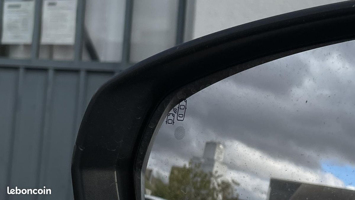 Peugeot 3008 GT BlueHDI 180 EAT8 (image 19)