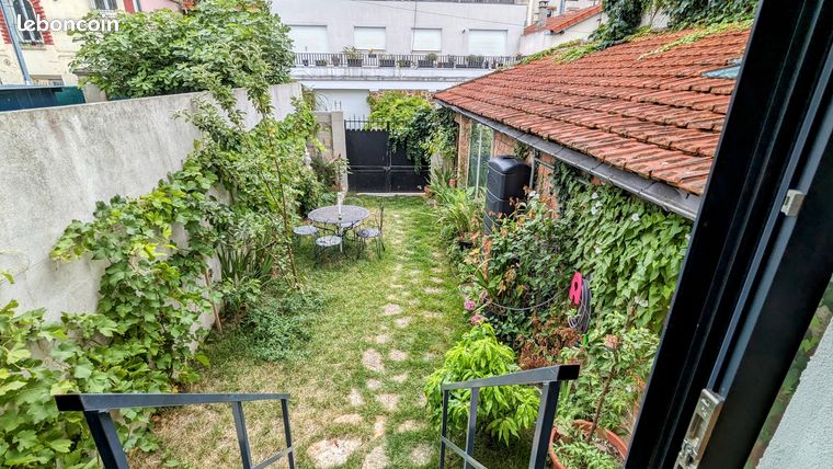 Jolie maison, jardin, dépendance, cour interieure