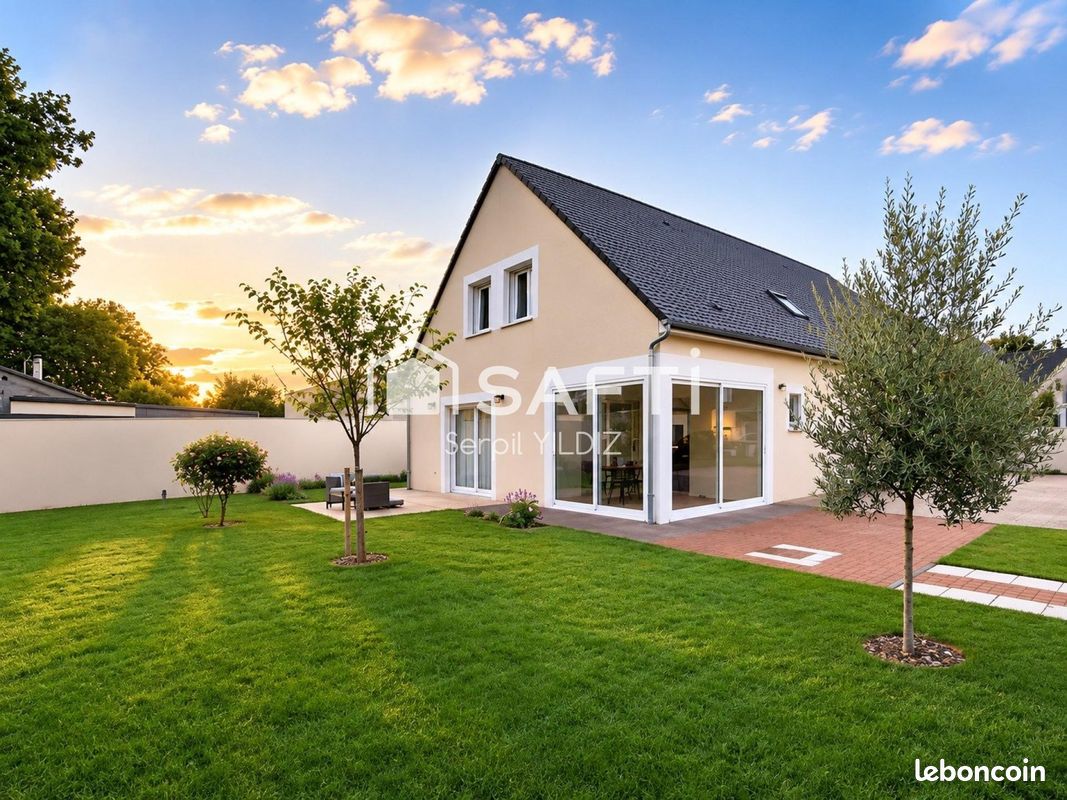 Maison 8 pièces 209 m² · à Joué-lès-Tours · 209 m² · 369 000 €