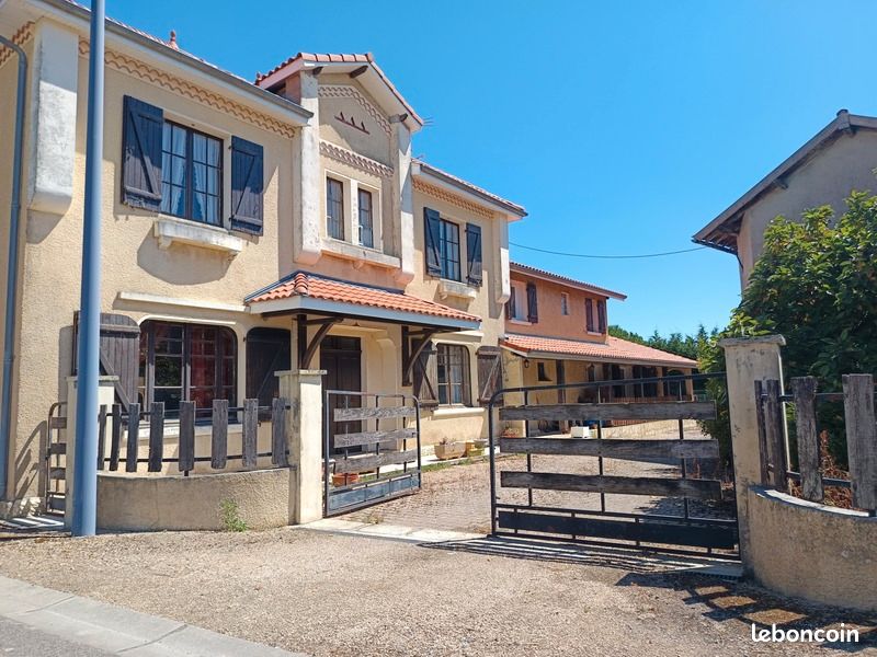 Maison 12 pièces 296 m² · à Aire-sur-l'Adour · 296 m² · 311 000 €