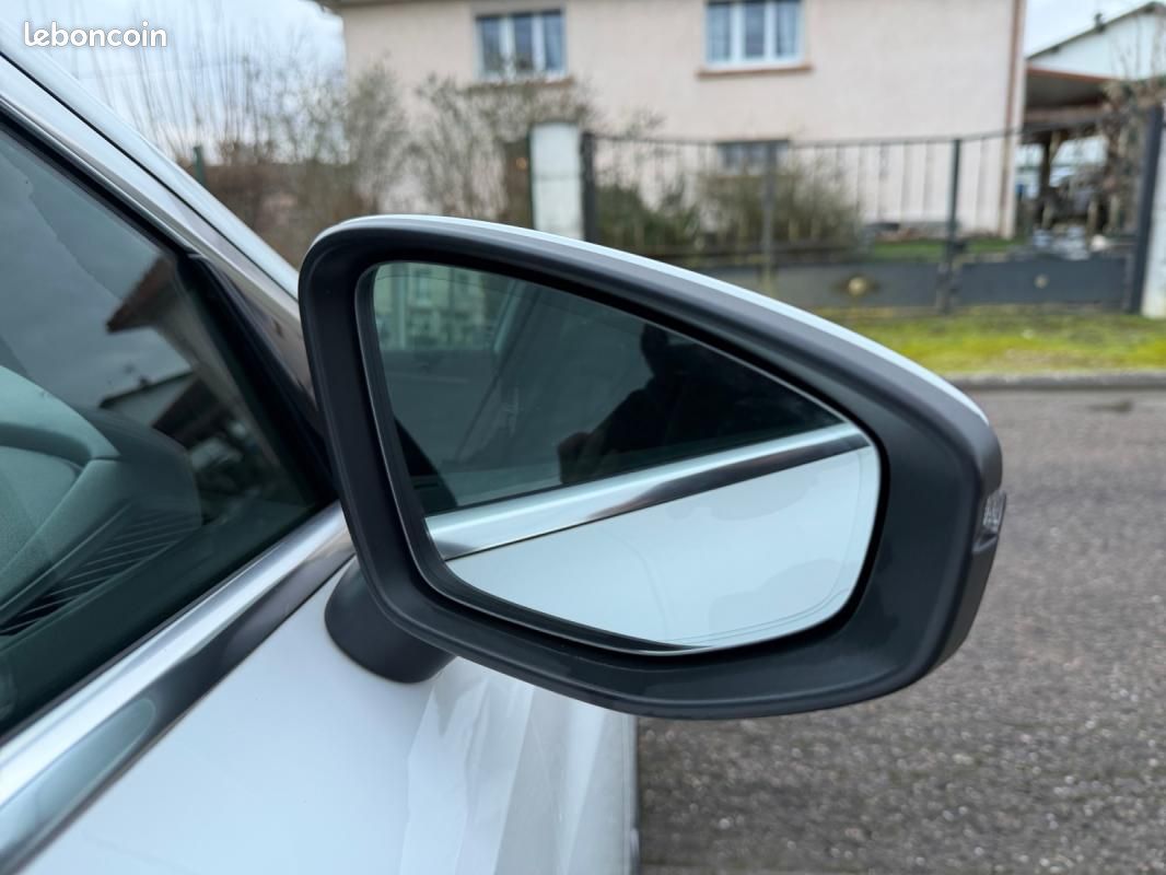 Audi A3 Berline IV 35 TFSI 150 BUSINESS LINE (image 24)