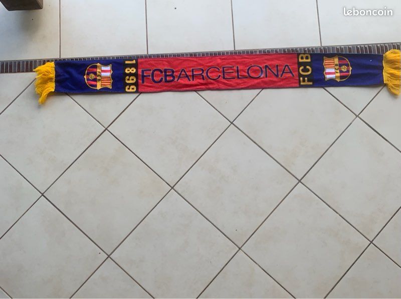 Sac à dos FC Barcelone et écharpe (image 3)
