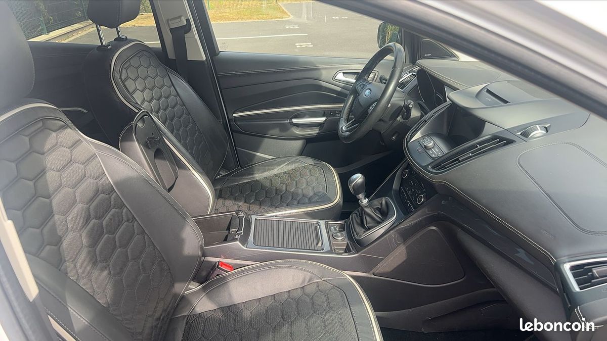 Ford Kuga 1.5 ECOBOOST 150 Vignale (image 27)