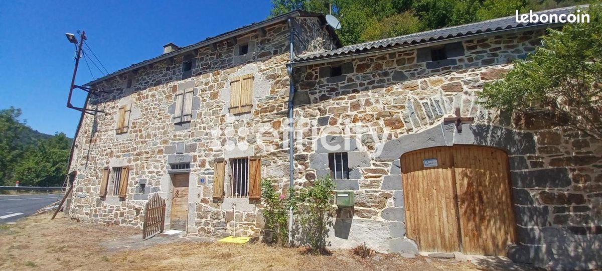 Maison 3 pièces 92 m² · à Chaudes-Aigues · 92 m² · 135 000 €