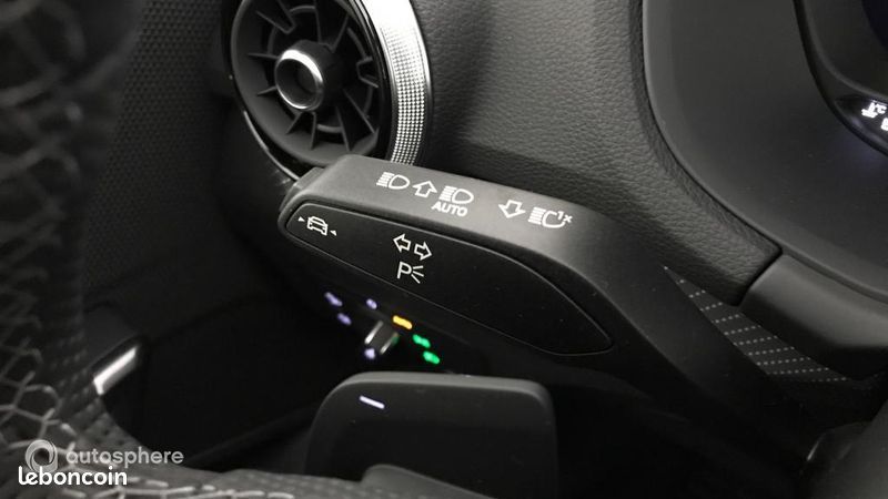 Audi Q2 35 TFSI 150ch S line Plus S tronic 7 (image 23)