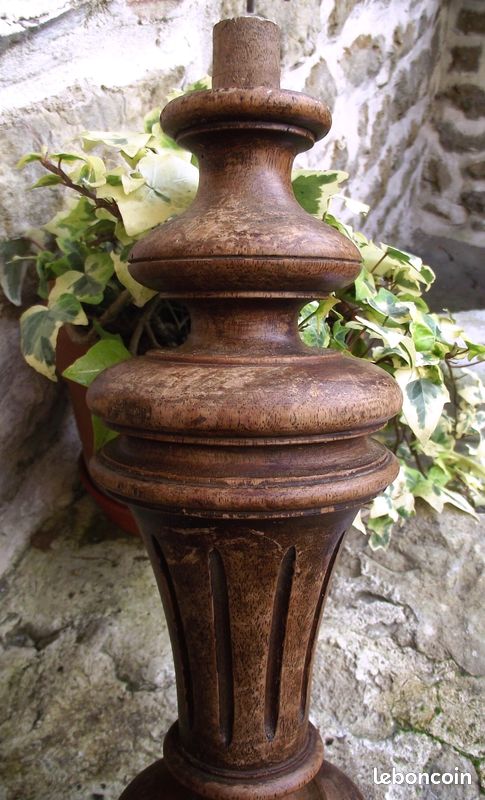 Lot De 2 Glands Et Bobêches En Bois Tourné - Ancien, Pour Cordon De Rideau, Hauteurs 8.7 & 10.3 Cm