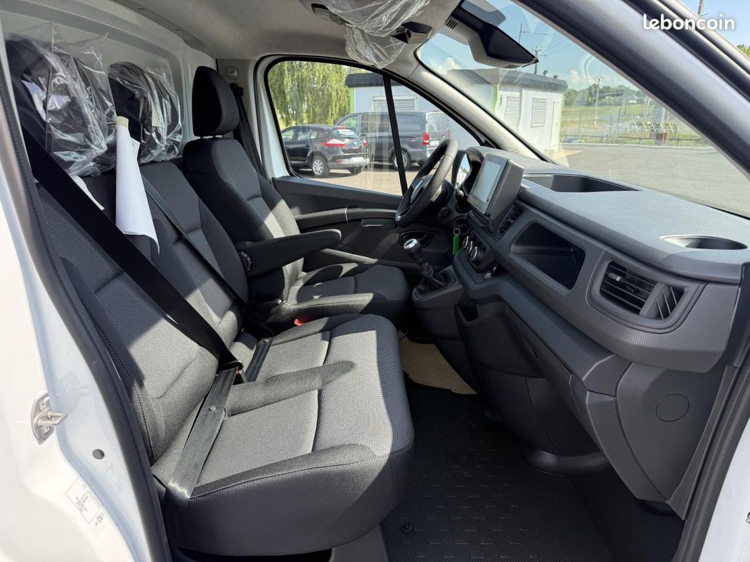RENAULT TRAFIC L2H1 170CH BOITE AUTOMATIQUE STOCK DISPO prêt à partir - Achat direct ou lld (image 14)