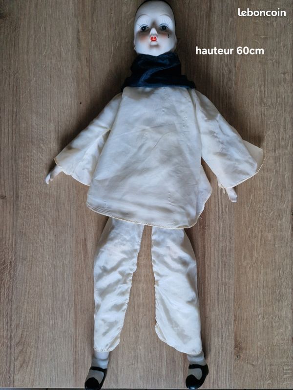 Ancienne Poupée Pierrot En Chiffon – 1m30 – Feutrine Et Soie – Collection Vintage