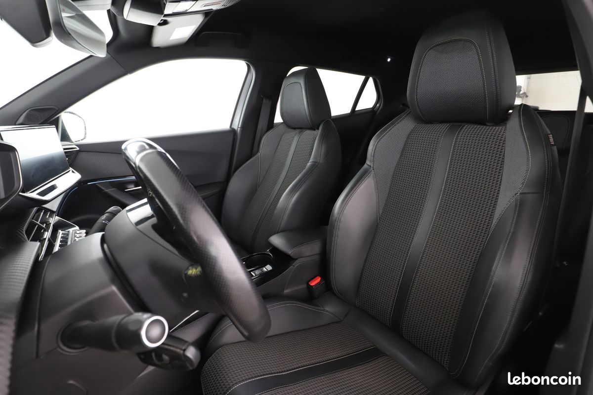 Peugeot 2008 1.2 PureTech GT Line 130 ch (image 5)