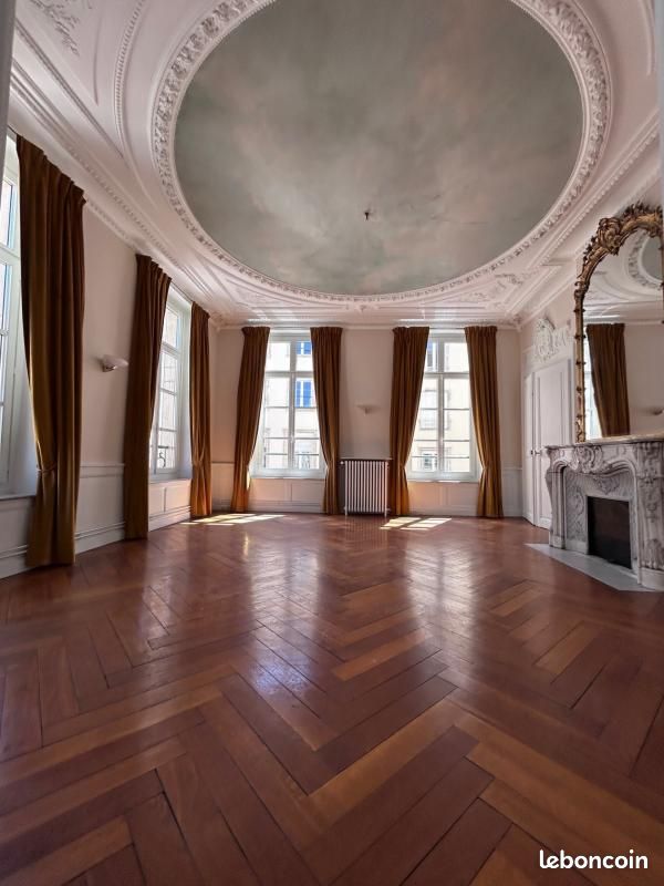 Appartement 5 pièces 180 m² · à Nancy · 180 m² · 1 930 €