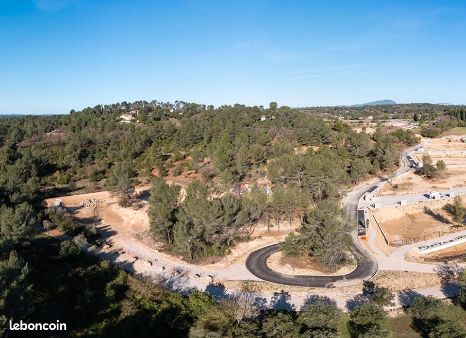 Terrain 569 m² Assas · 255 000 €