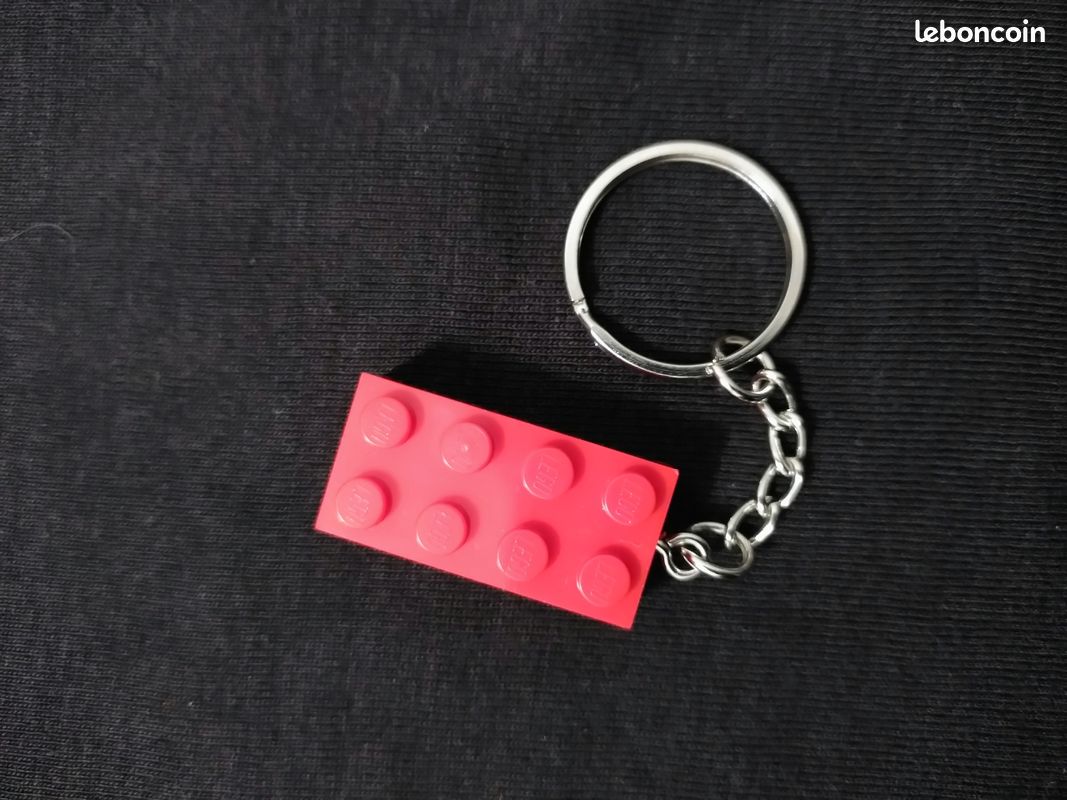 Porte-clés brique Lego rouge (image 1)