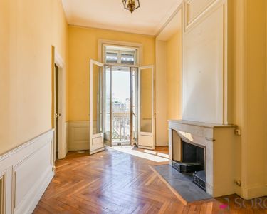 Appartement 1 150 000 € - 243 m²