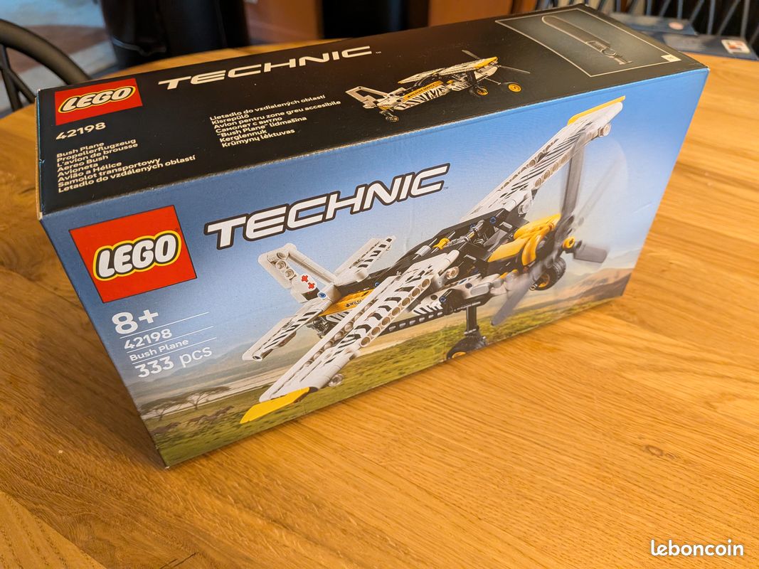 Lego technic L’avion de brousse neuf 42198 (image 1)