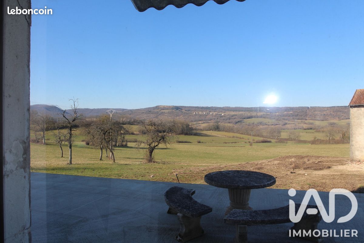 Maison 5 pièces 286 m² · à Arinthod · 286 m² · 380 000 €