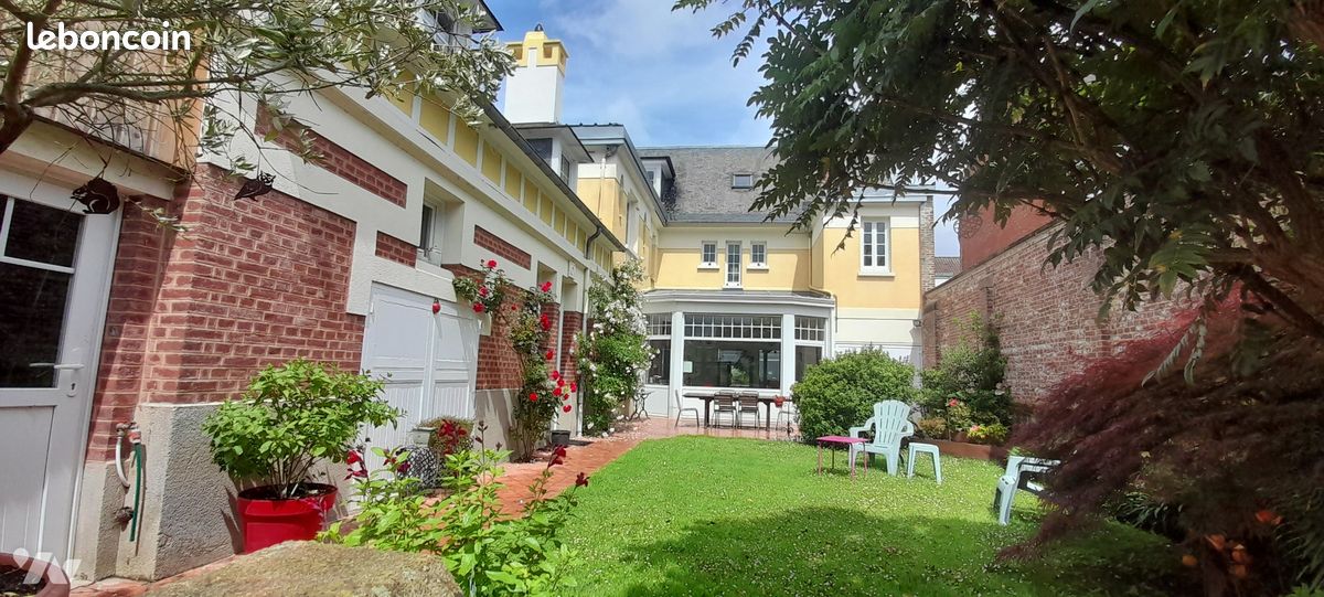 Appartement 9 pièces 233 m² · à Aumale · 233 m² · 419 552 €