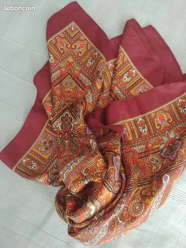 Foulard carré russe en soie 100% (image 3)