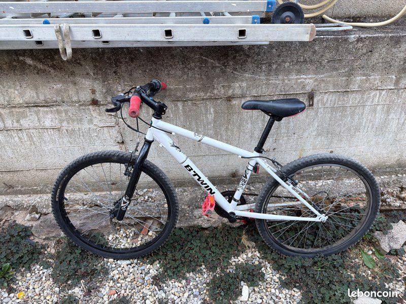 VTT enfant B’Twin 24 pouces (image 1)