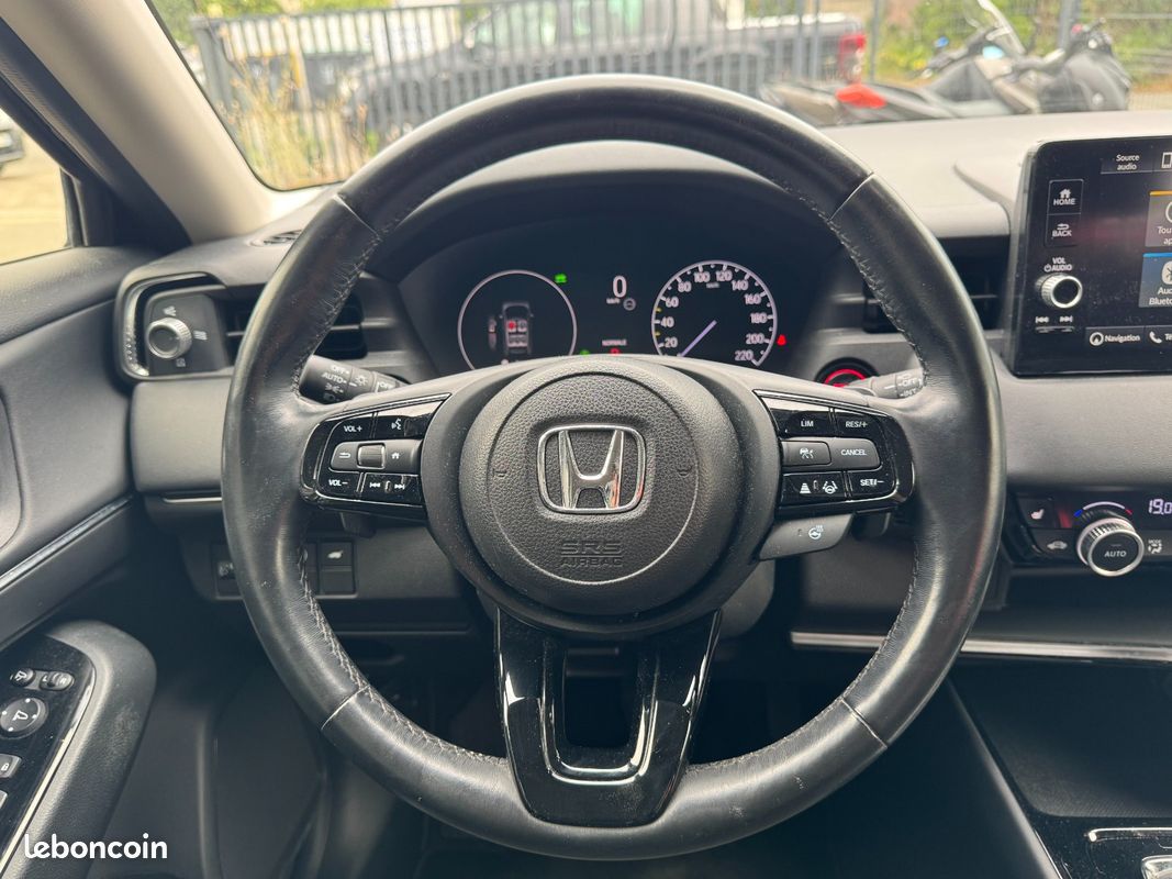 HONDA HR-V E:HEV 1.5 i-MMD Advance ENTRETIEN COMPLET HONDA/ CAMERA DE RECUL/ SIEGES ET VOLANT CHAUFFANTS/ APPLE CAR P (image 15)