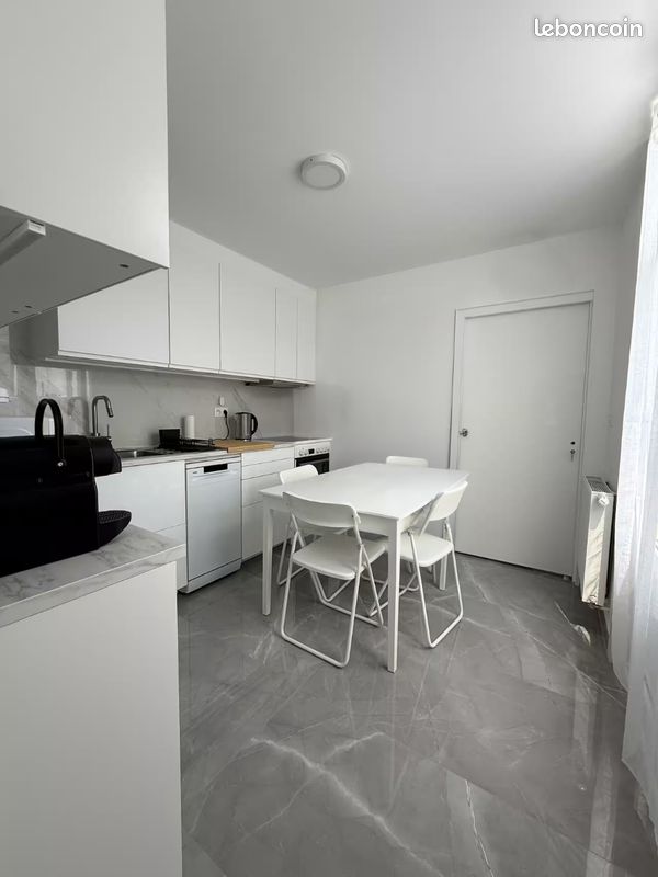 Appartement 3 pièces 64 m² · à Lyon · 64 m² · 820 €