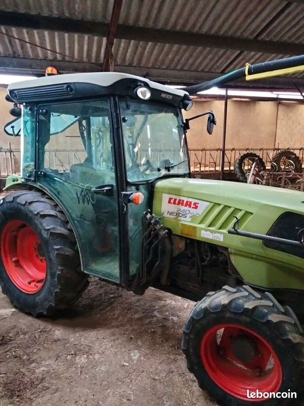Claas NEXOS 210 VL - Tracteurs