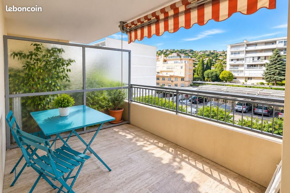 Appartement 1 pièce 27 m² · à Vallauris · 27 m² · 137 000 €