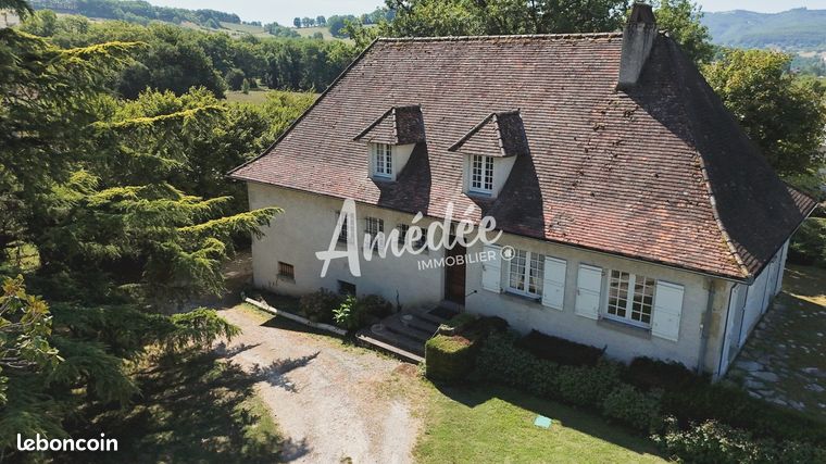 Maison 7 pièces 210 m²