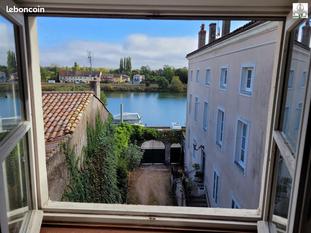 Appartement 5 pièces 170 m² · à Tournus · 170 m² · 210 000 €