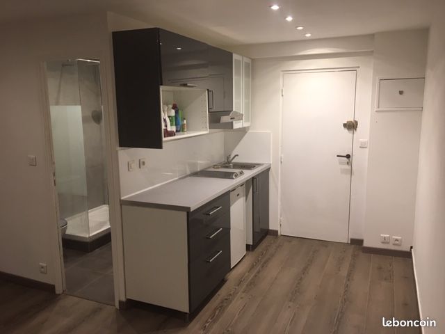 Appartement 1 pièce 27 m² · à Versailles · 27 m² · 850 €/mois