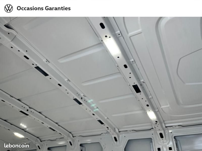 Volkswagen Crafter Fg 35 L3H3 2.0 TDI 140ch Business Traction BVA8 (image 27)