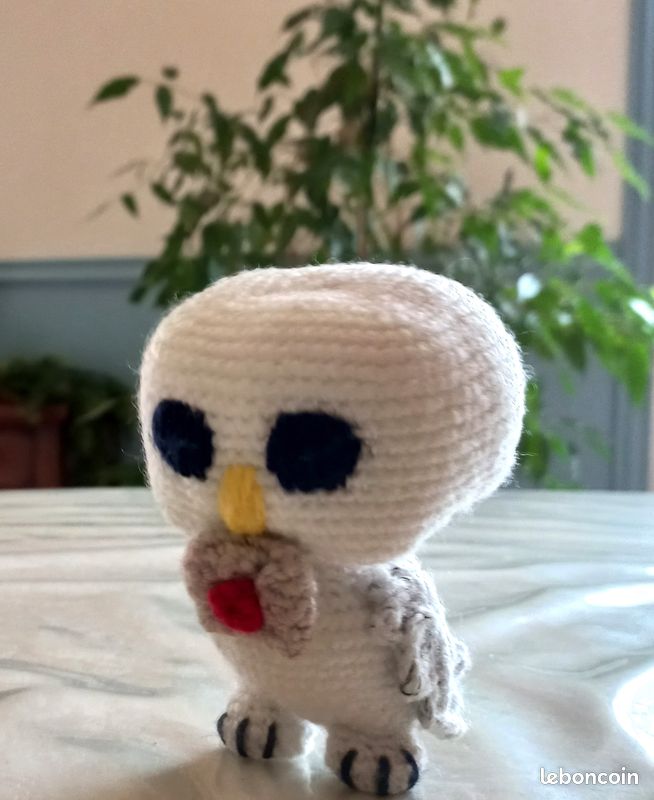 Amigurumi doudou Pop chouette Edwidge d'Harry Potter avec tête pivotante fait main au crochet (image 1)