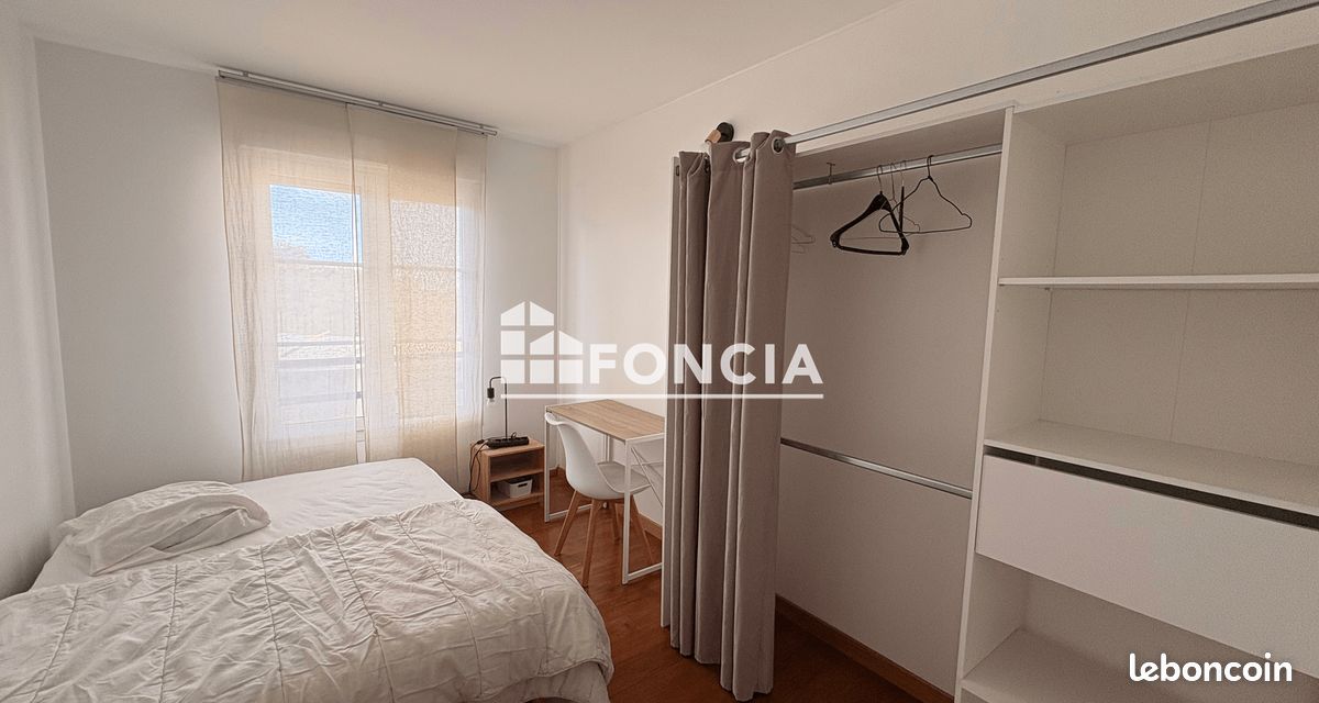 Room (image 1)