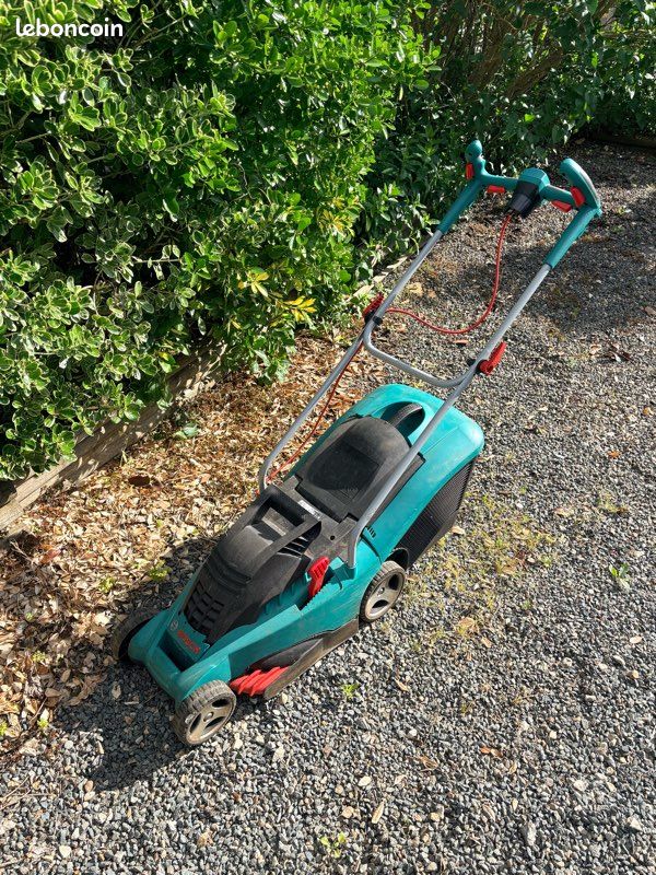 Tondeuse Électrique BOSCH (image 1)