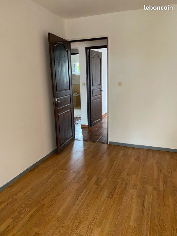 Appartement 4 pièces 90 m² · aux Avirons · 90 m² · 850 €/mois