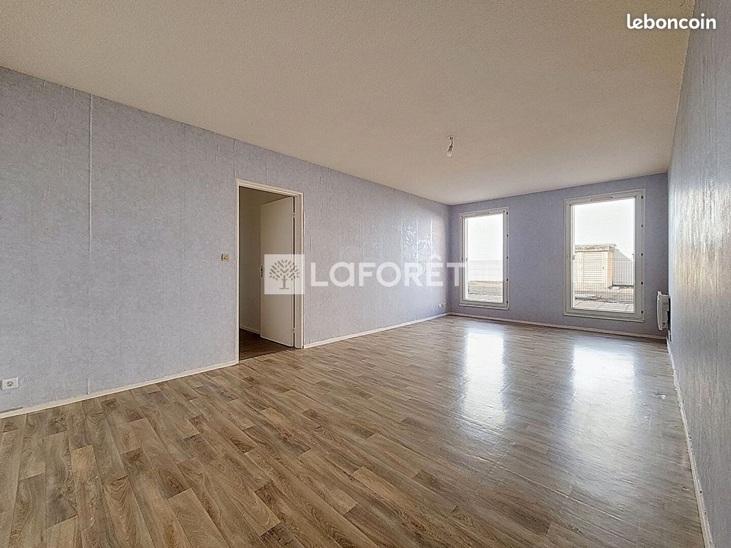 Appartement 3 pièces 74 m² · à Elbeuf · 74 m² · 88 000 €