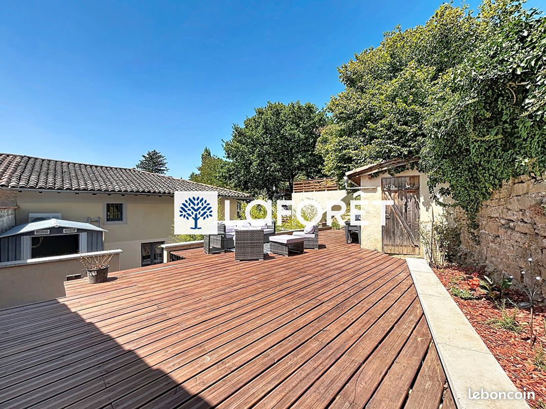 Maison 6 pièces 155 m² · à Neuville-sur-Saône · 155 m² · 638 000 €