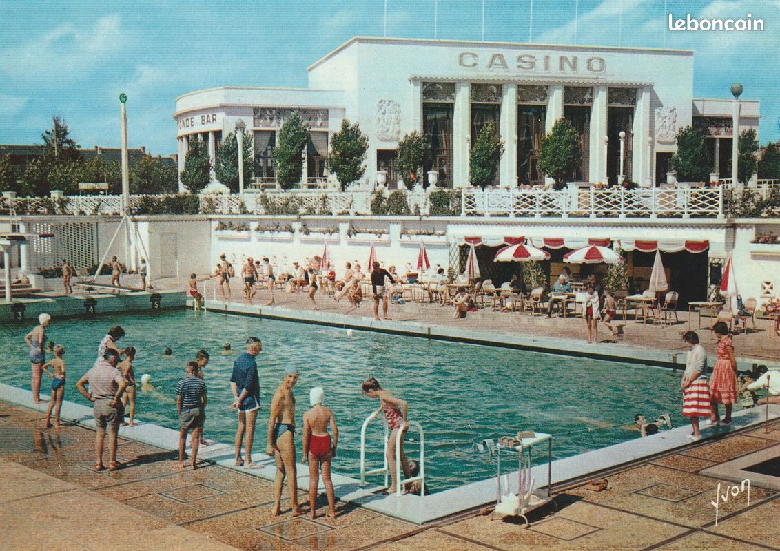 Les Sables-d'Olonne - Les Sables d'Olonne (vendée) La Piscine et la Plage - Carte postale