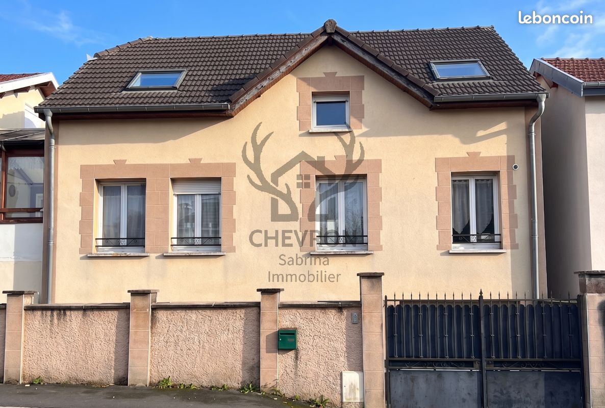 Maison 5 pièces 147 m² · à Charleville-Mézières · 147 m² · 149 000 €