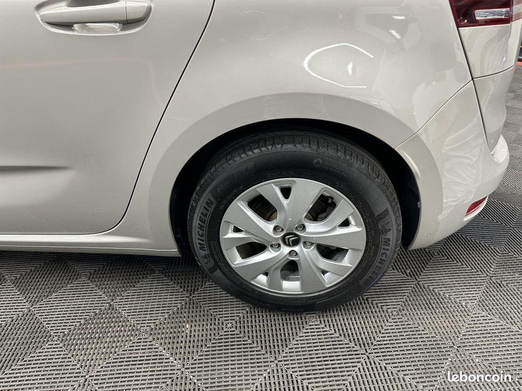 Citroen c4 picasso ii 1.2 thp 110 ch / camera de recul (image 26)