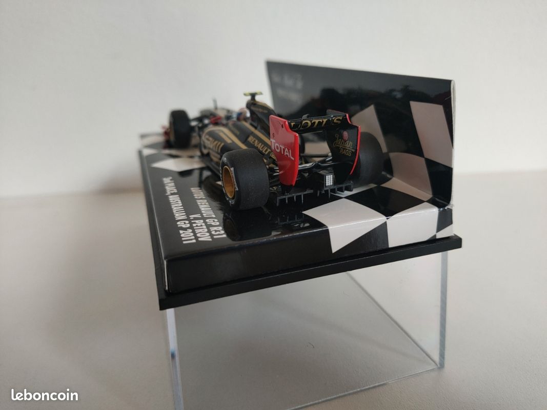 LOTUS RENAULT R31 PETROV Australian GP 2011 1/43 - Collection