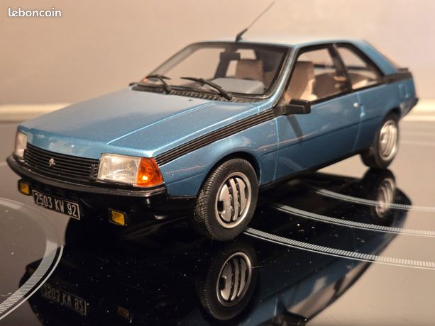 ANCIEN COFFRET SOLIDO 2 voitures 1/43 ford sierra,renault