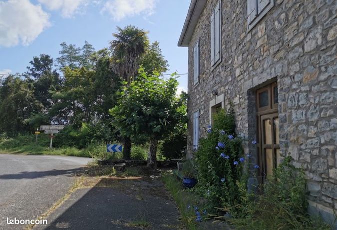 Maison 9 pièces 225 m²